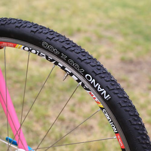 700 40c tire tube