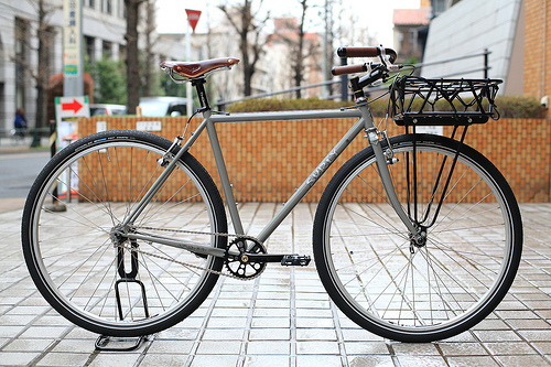 【5月限定価格】BlueLugフルカスタムSURLY Cross-Check 8591307933_a324e42076.jpg