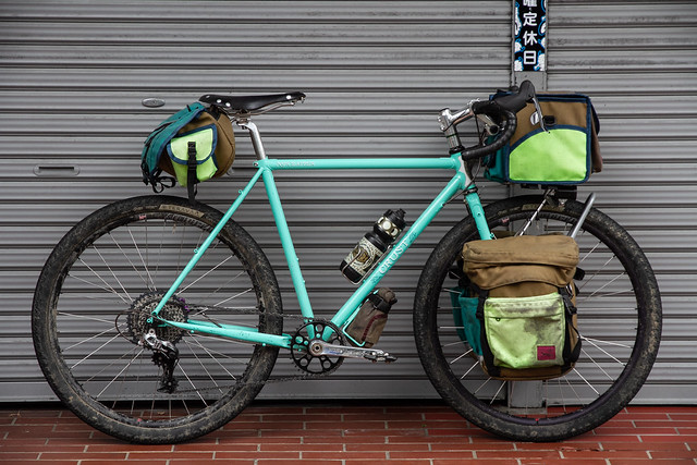 Isshu's *CRUST BIKES* nor' easter / BUILT BY BLUE LUG