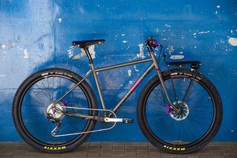 CRUST BIKES* evasion / BUILT BY BLUE LUG - CUSTOMER'S BIKE CATALOG 