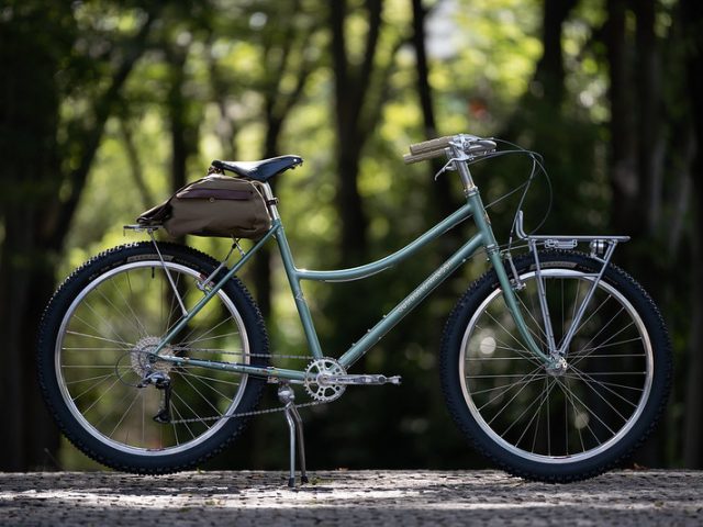 RIVENDELL BICYCLE WORKS - BLUE LUG