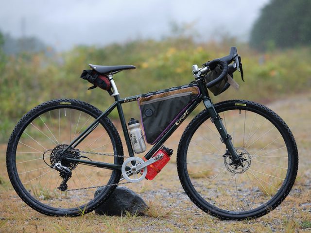 *CRUST BIKES* evasion lite frame ブルーラグ CRUST BIKES* evasion lite frame (blue & white splatter fade