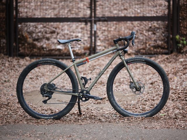 BLACK MOUNTAIN CYCLES - BLUE LUG