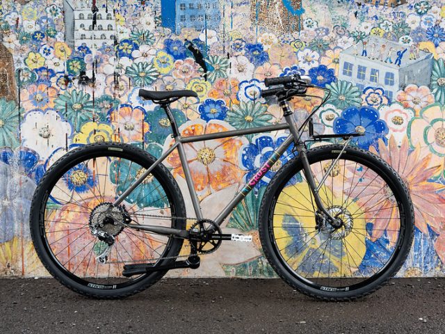 🌴 CRUST BIKES 🌴 EVASION - BLUE LUG