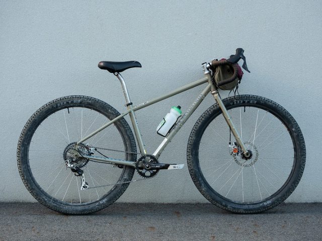 BLACK MOUNTAIN CYCLES - BLUE LUG