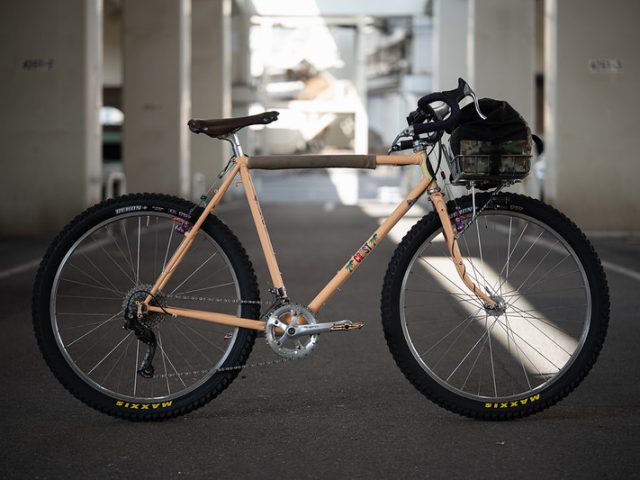 🌴 CRUST BIKES 🌴 NOR'EASTER - BLUE LUG