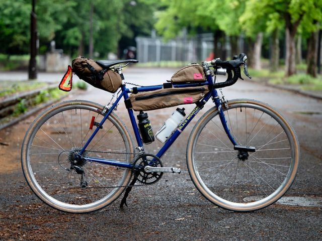 BLACK MOUNTAIN CYCLES - BLUE LUG
