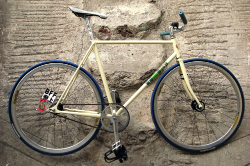 希少　ピストバイク　TOMONI BIKE Dustin's TOMONI bike - BLUE LUG BLOG | 自転車店 ブルーラグ