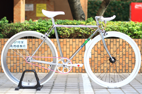 【みーたん】UNVER ブルーラグ ピストバイク 美品 maxresdefault.jpg