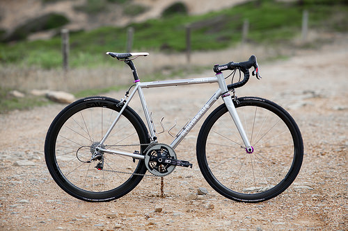 SIX-ELEVEN ROAD MACHINE - BLUE LUG BLOG | 自転車店 ブルーラグ