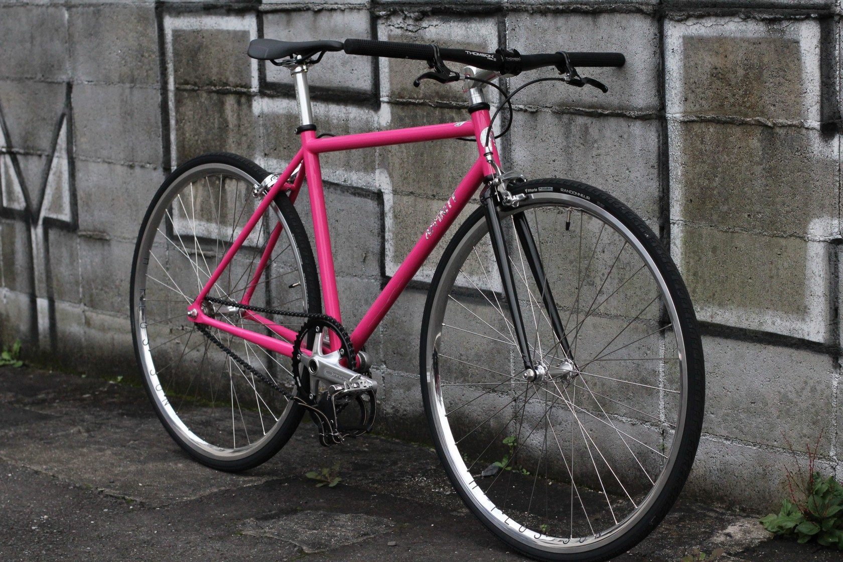 代々木公園店の近況。バイクカタログ更新。 - BLUE LUG BLOG