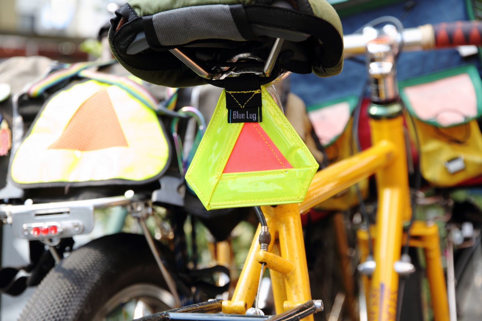 BLUE LUG* triangle reflector (yellow) - BLUE LUG GLOBAL ONLINE STORE