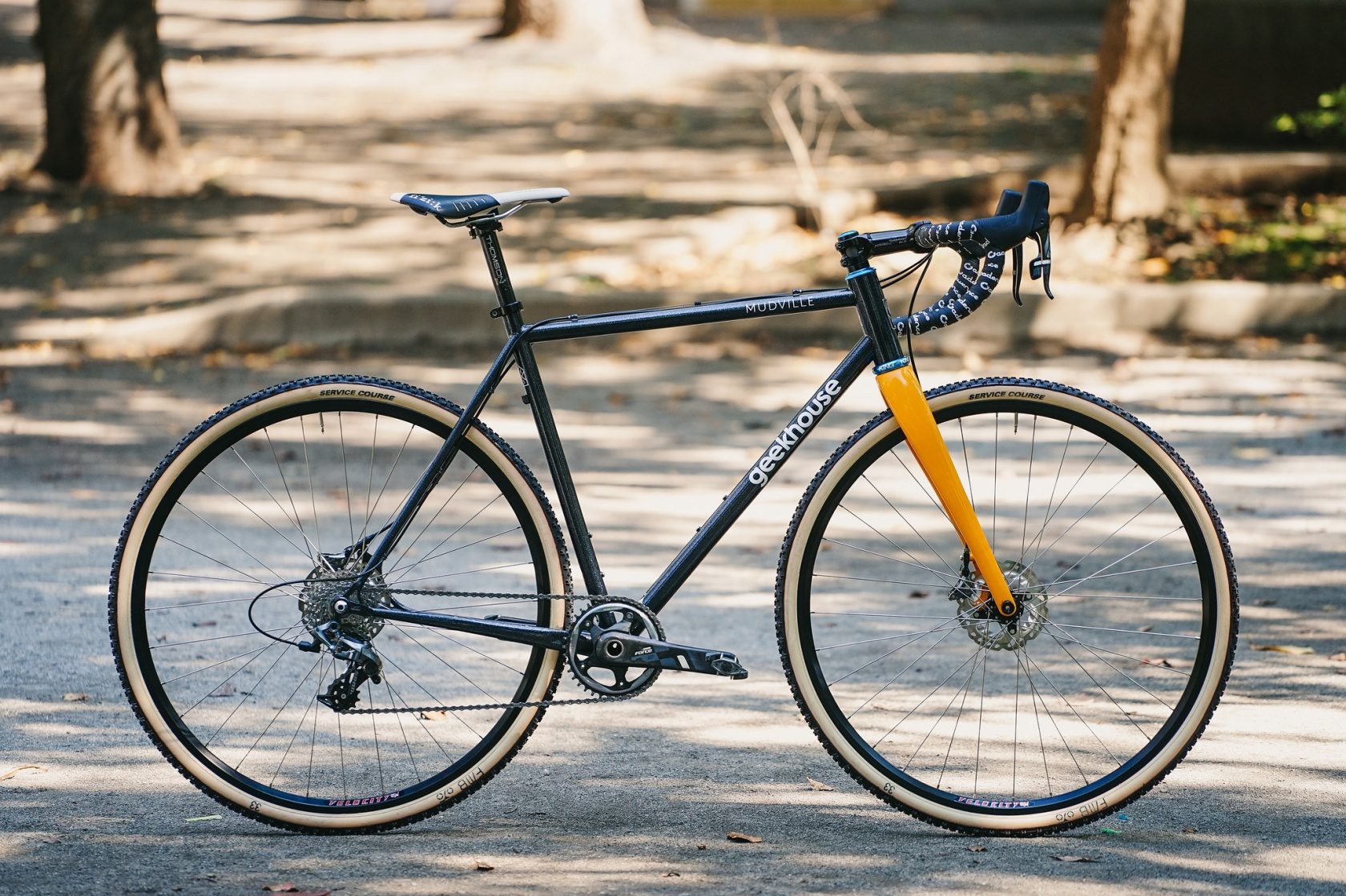 ユキムラノブシゲ MY GEEKHOUSE MUDVILLE IS BAAAAACK!!! - BLUE LUG BLOG