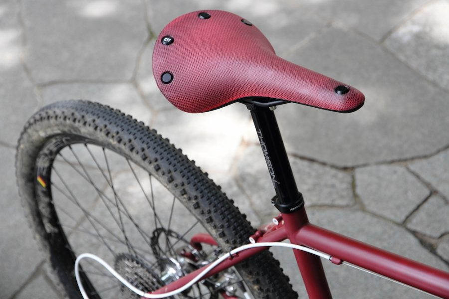 Red deals brooks saddle