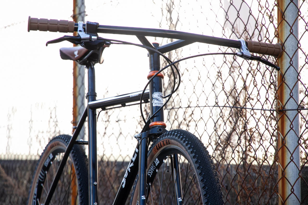 BROOKSステンレススチール シングルギア 自転車 シングルギアのフラットハンドルでシクロクロスを楽しんでみる