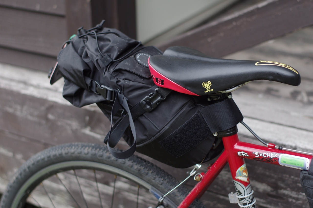 FAIRWEATHER* seat bag (black) - BLUE LUG ONLINE STORE