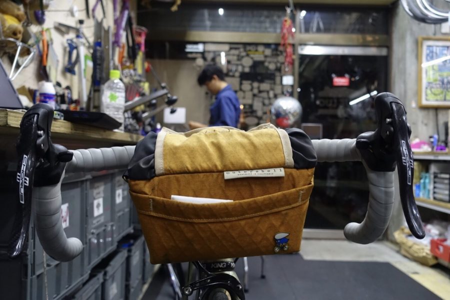OUTER SHELL ADVENTURE* drawcord handlebar bag (blacked out ...