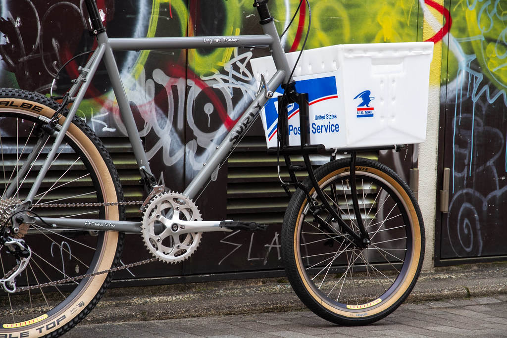 MONKEY MARK ポーズするブルーゴリラ A1サイズ カワマコさん on X