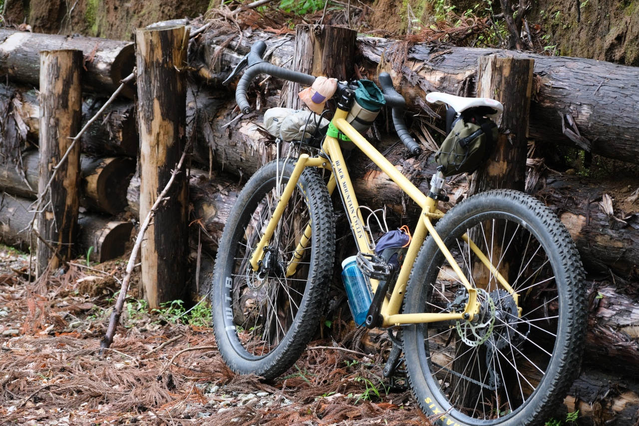 雨の日のラカブRide~おヒル休憩の手には塩を~ - BLUE LUG BLOG