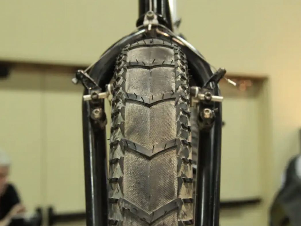 SURLYの自由研究。その四。とバイクチェック。 - BLUE LUG BLOG