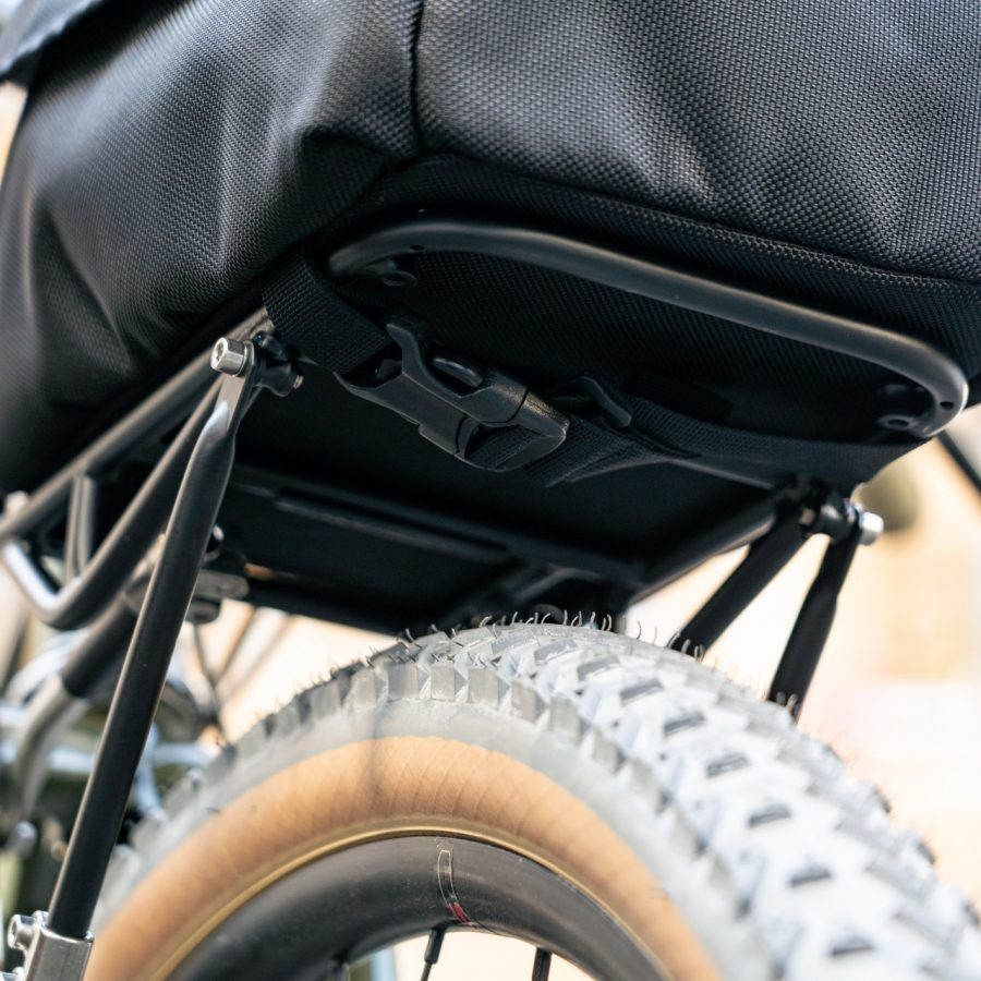 NEW 8pack rack & 24pack rackとあの男。 - BLUE LUG BLOG | 自転車店 ブルーラグ スタッフブログ