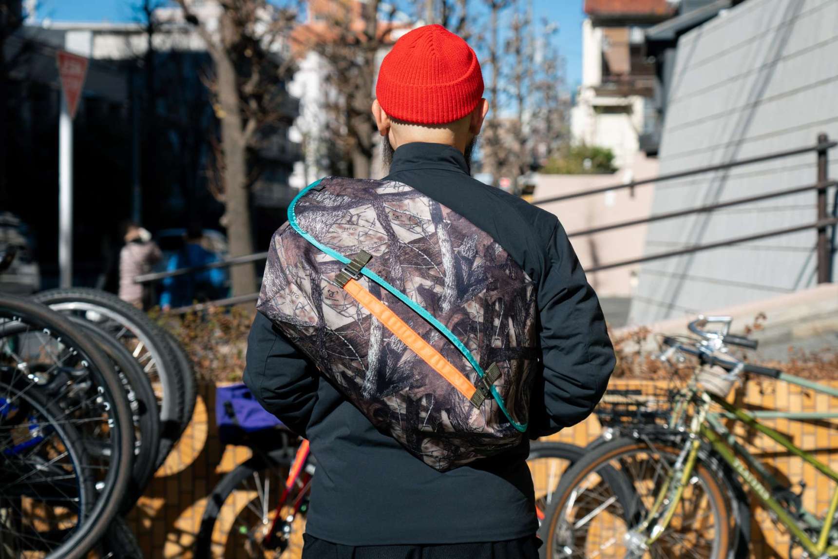 ブルーラグ 限定 メッセンジャーバッグ BLUE LUG* the messenger bag half (black/reflector) - BLUE