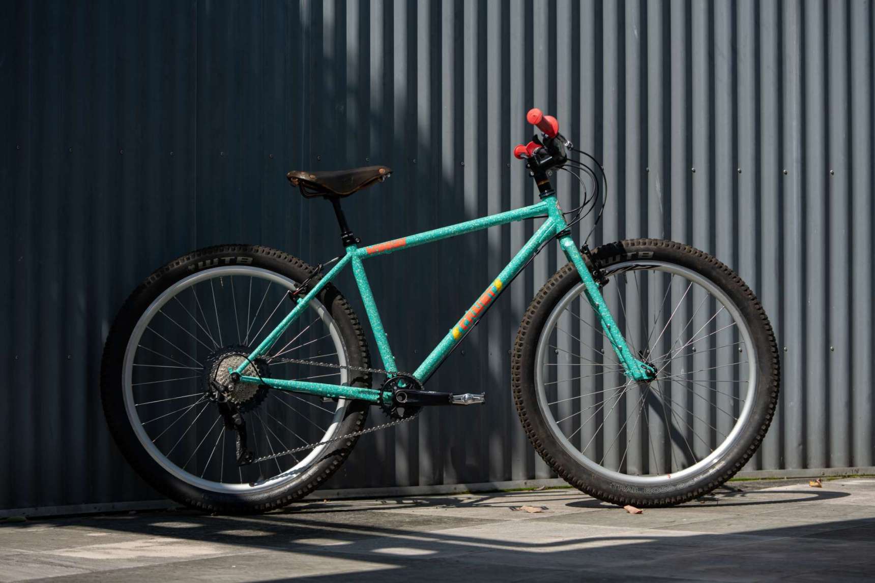 超美品半額！WOLFTOOTHペダルsurlyグラベルBluelug crust 超美品半額！WOLFTOOTHペダルsurlyグラベルBluelug crust 超美品半額