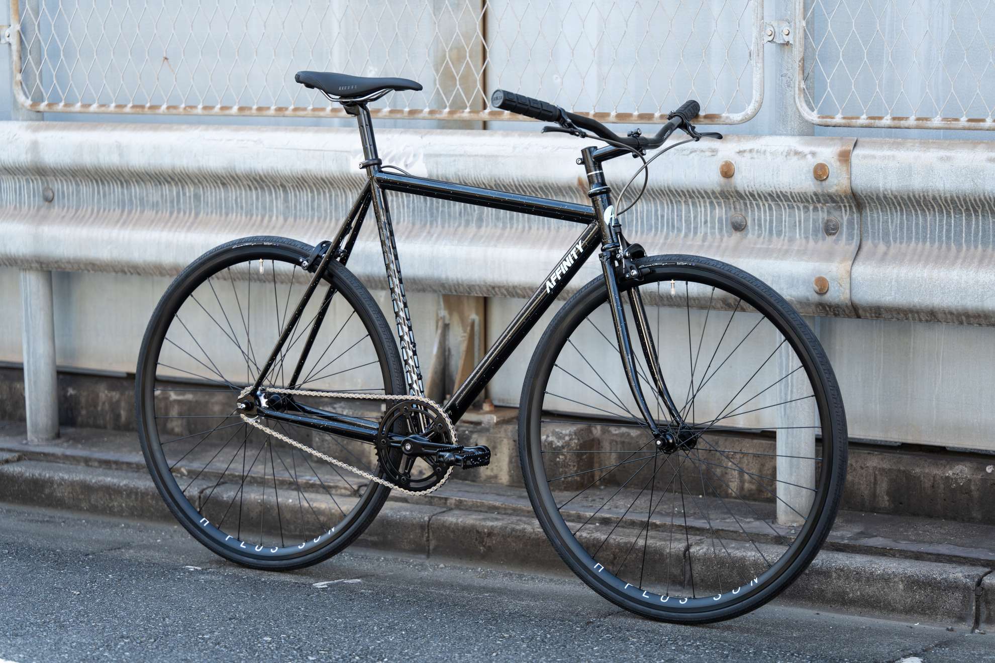 AFFINITY CYCLES LoPro Complete !! - BLUE LUG BLOG | 自転車店