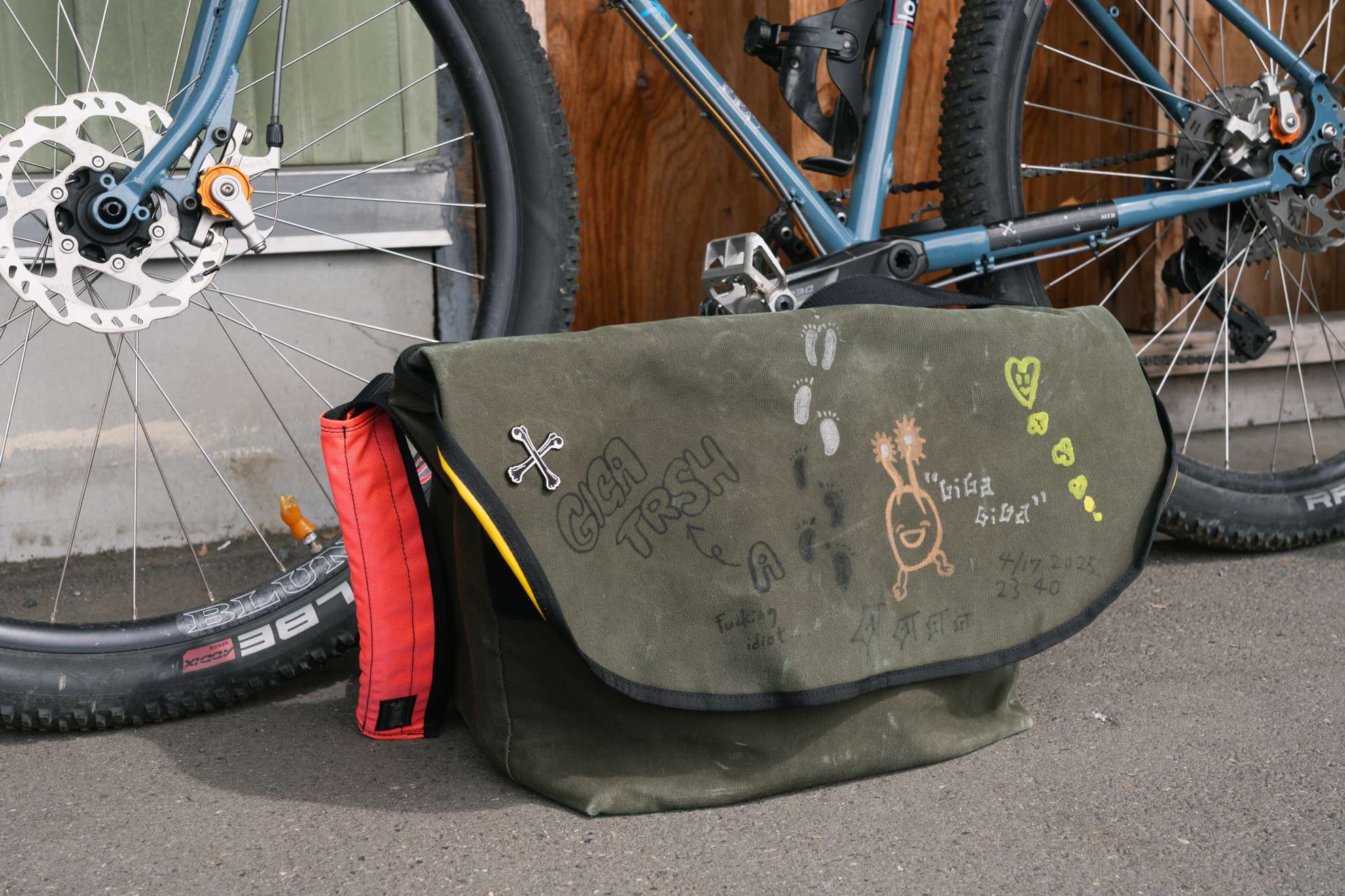 BFED565D-412F-4A80-B020-