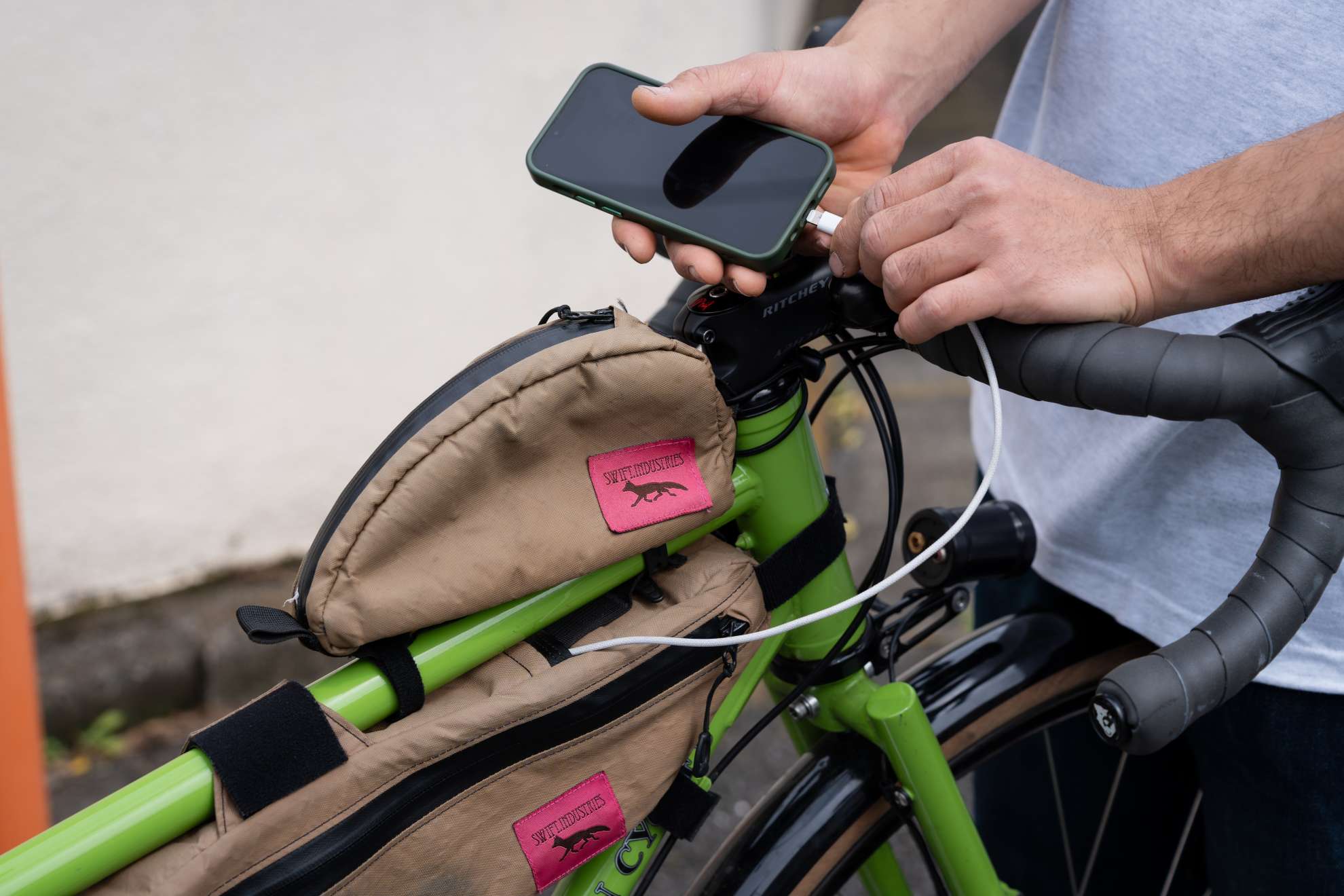 Well thought design. - BIKE SHOP BLUE LUG STAFF REVIEW