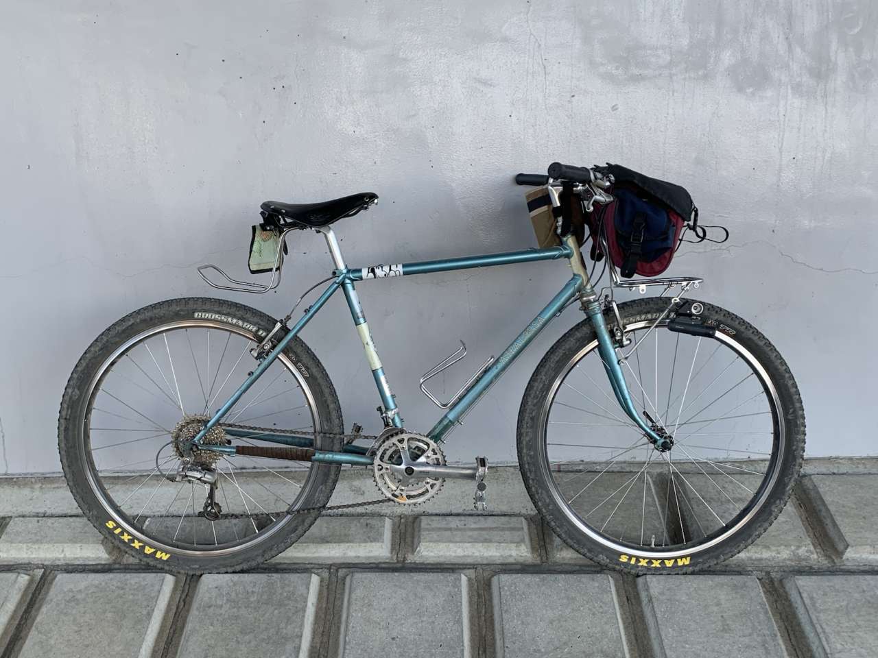 RIVENDELL* joe appaloosa frame set (general use green) - BLUE LUG