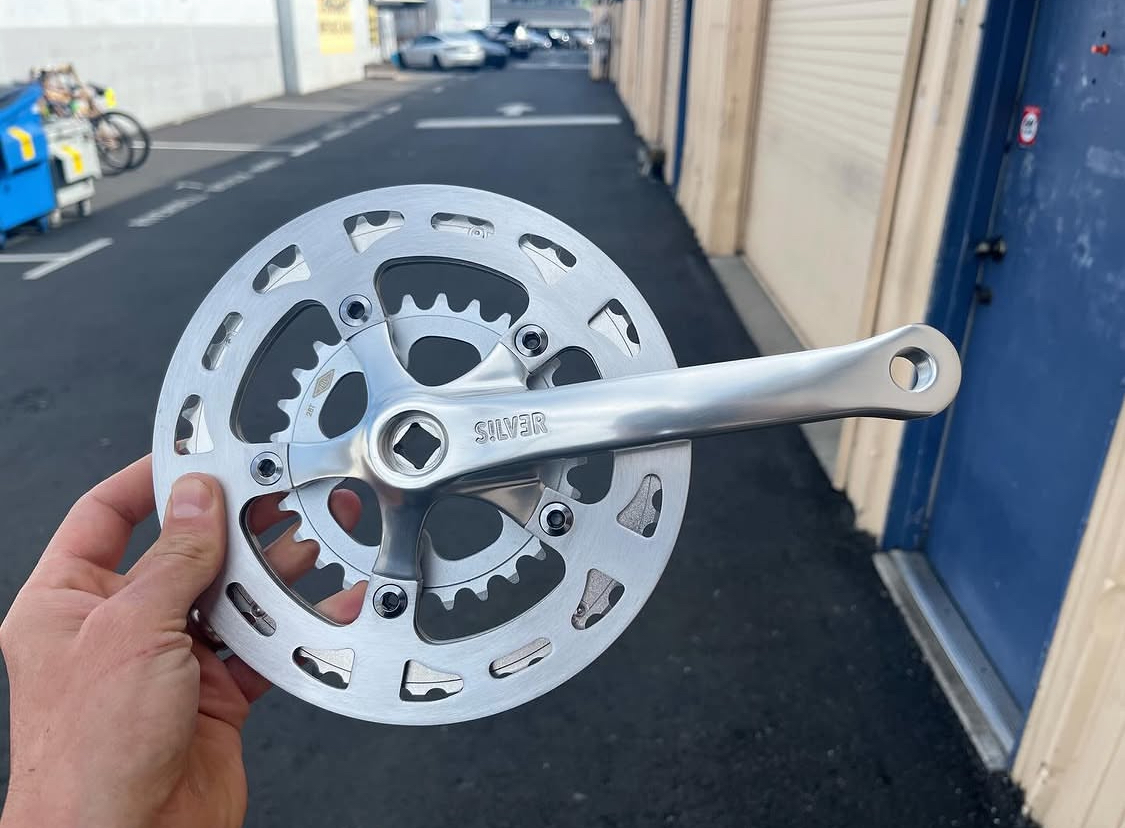美しさには理由がある。Silver 3 crank着弾！ - BLUE LUG BLOG