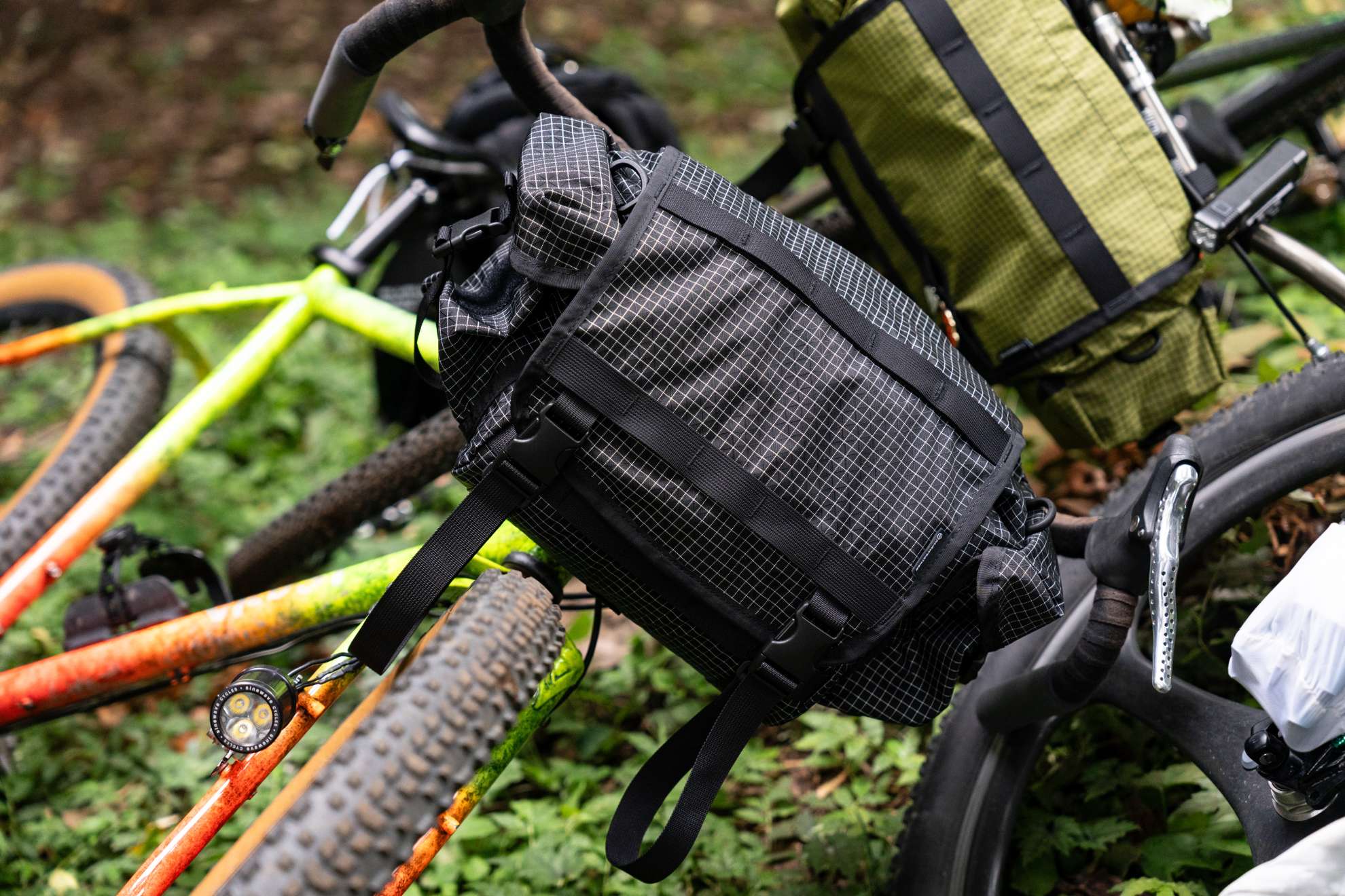 Handlebar Bag ADV - BLUE LUG BLOG | 自転車店 ブルーラグ スタッフブログ