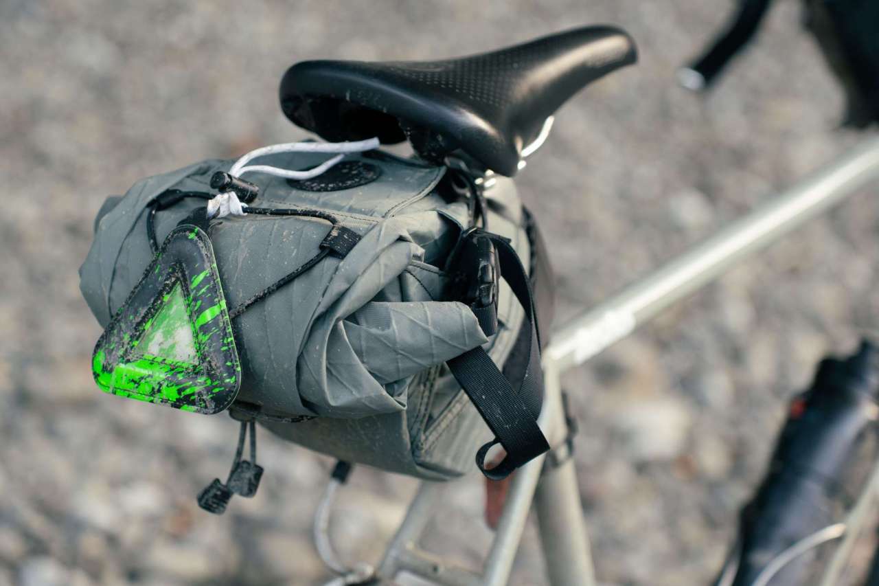 ILE* porteur rack bag (waxed/forest) - BLUE LUG ONLINE STORE