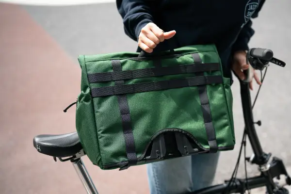 ★新品　FAIRWEATHER ブロンプトンバック　ブルーラグ FAIRWEATHER* brompton bag - BLUE LUG BLOG | 自転車店