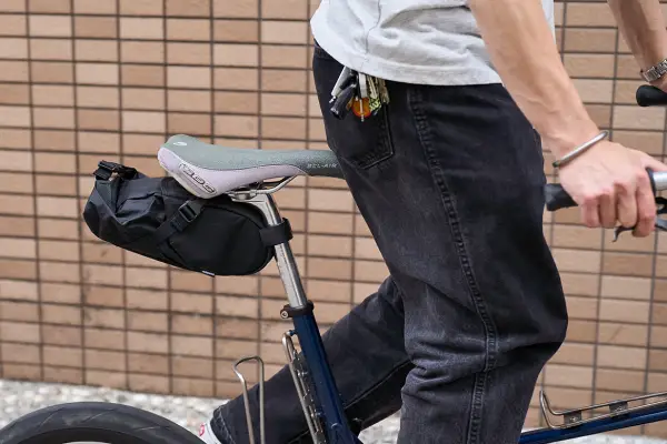 アクセサリー fairwheather seat bag black Amazon | (フェアウェザー)FAIRWEATHER seat bag black シート