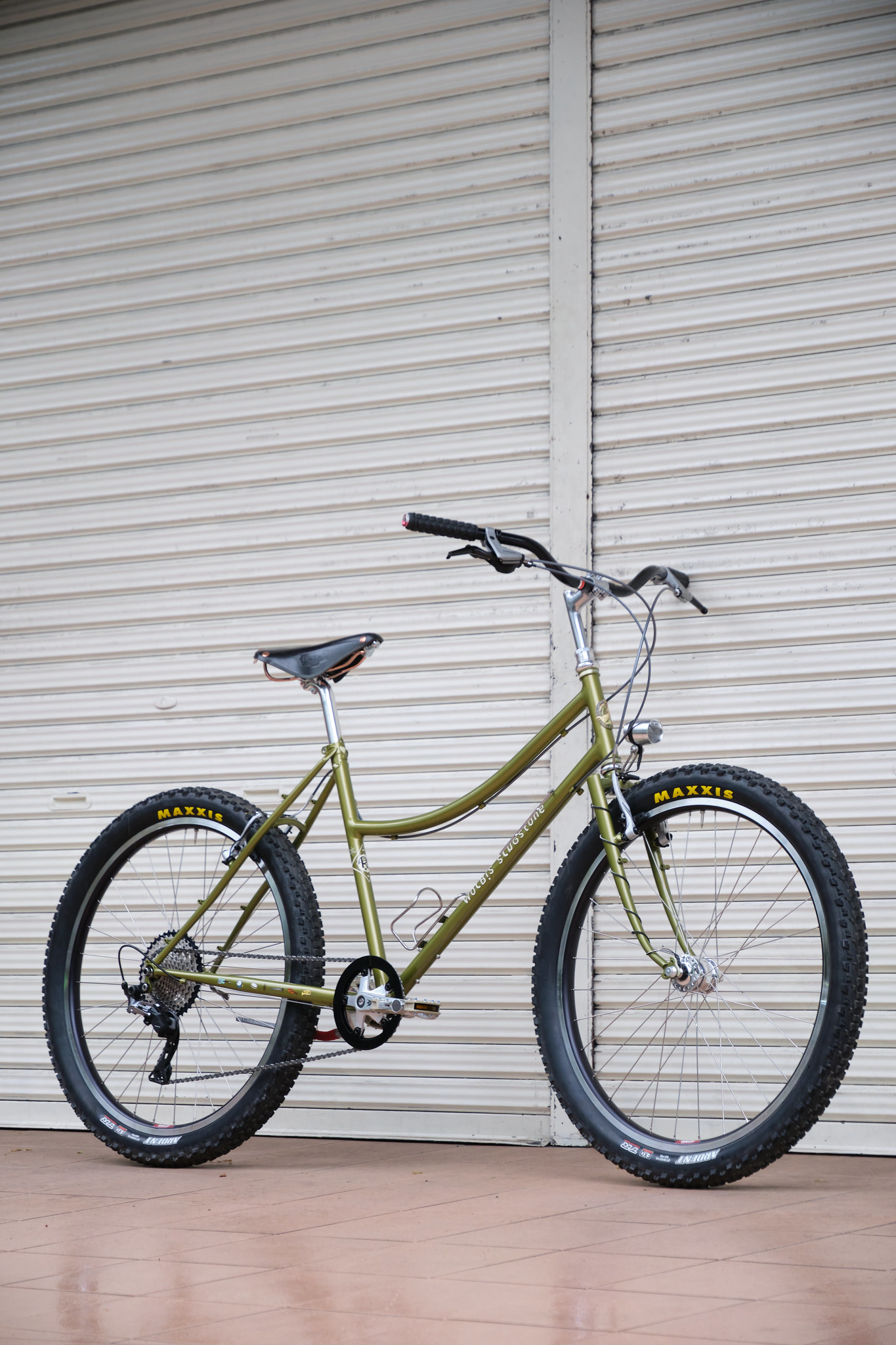 RIVENDELL BICYCLE WORKS Susie w. longbolts/Wolbis Slugstone - BLUE LUG