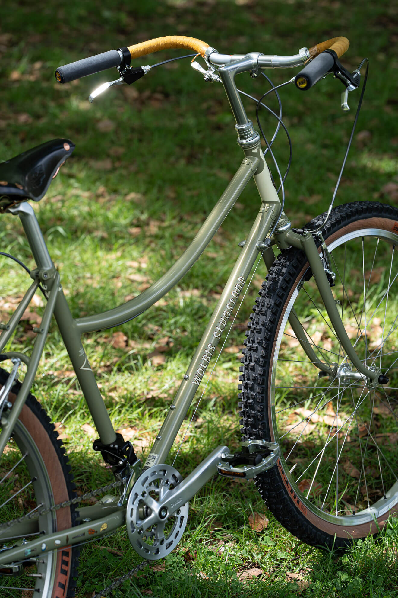 RIVENDELL BICYCLE WORKS Susie w. longbolts/Wolbis Slugstone