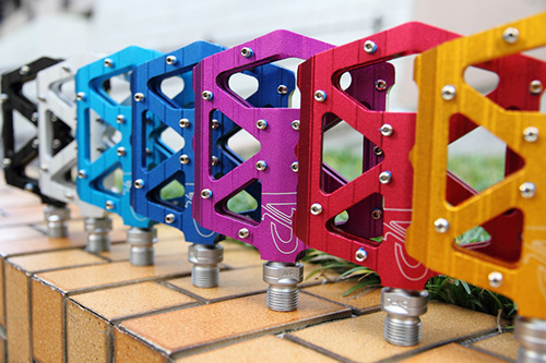 FLAT PEDALS