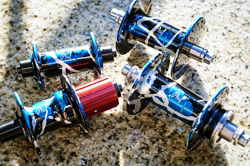 BLUE LUG 10YEAR HUBS