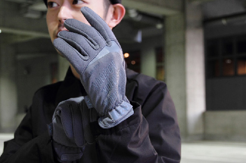 WINTER GLOVES