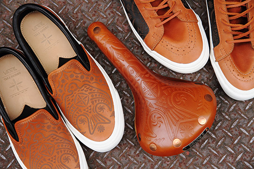 BROOKS × VANS