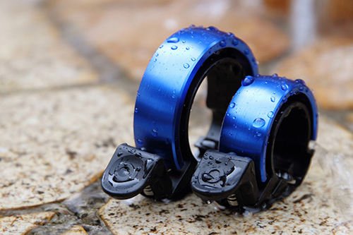 KNOG × BLUELUG 10th Anniv. “Oi”
